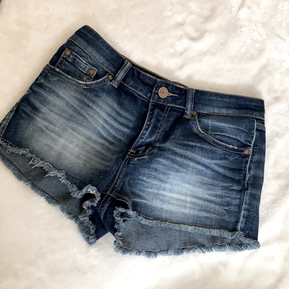 7• Indigo Rein Dark Wash Denim Shorts